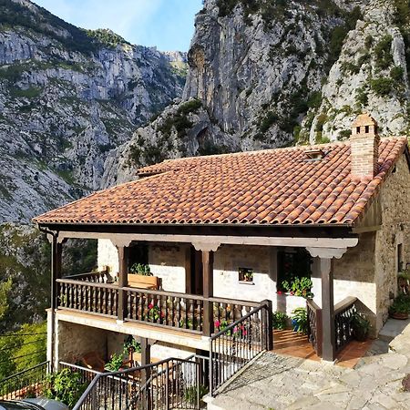 El Portal Del Abuelo Lägenhet Arenas De Cabrales Exteriör bild