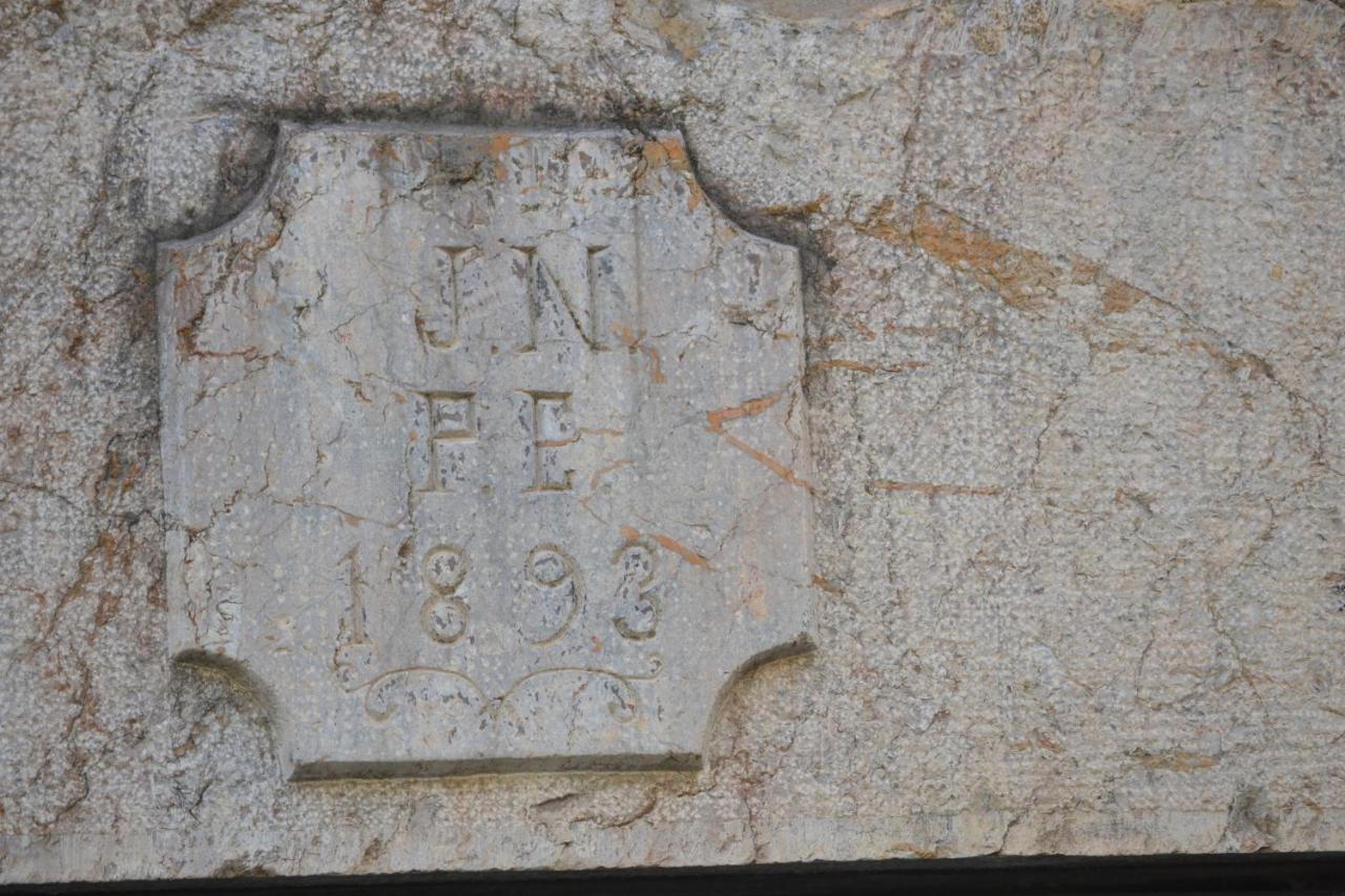 El Portal Del Abuelo Lägenhet Arenas De Cabrales Exteriör bild