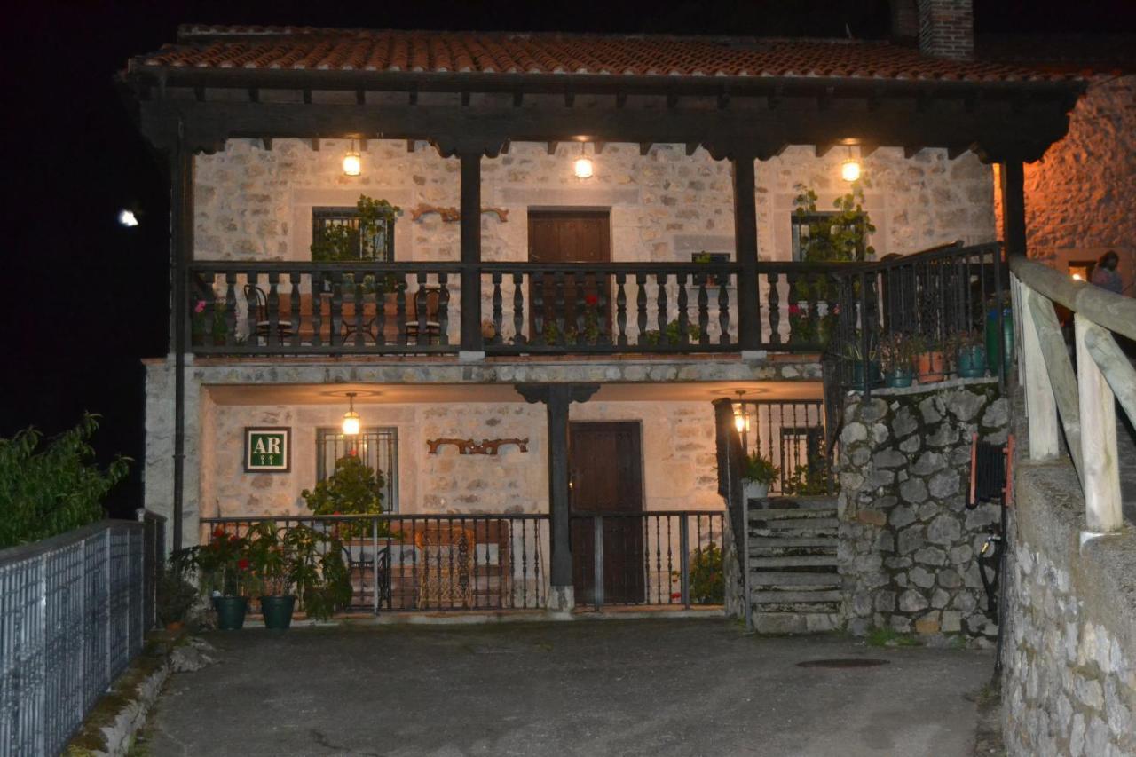 El Portal Del Abuelo Lägenhet Arenas De Cabrales Exteriör bild