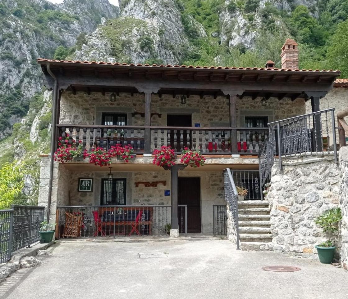 El Portal Del Abuelo Lägenhet Arenas De Cabrales Exteriör bild