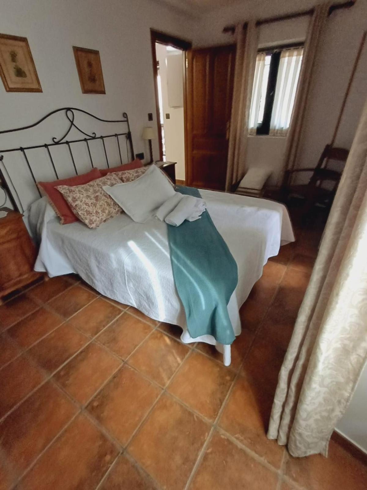 El Portal Del Abuelo Lägenhet Arenas De Cabrales Exteriör bild